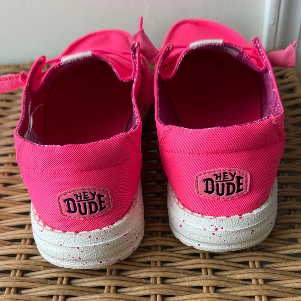 Hey Dude Women's Neon Pink Flats - Picture 4 of 6